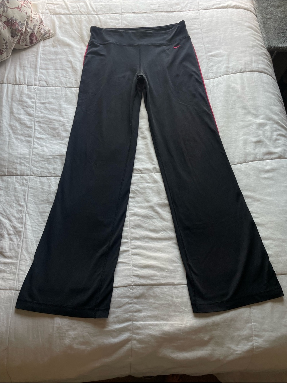 Nike Y2K Black Pink Stripe Low Rise Wide Leg Leggings Medium Sporty Chic Yoga